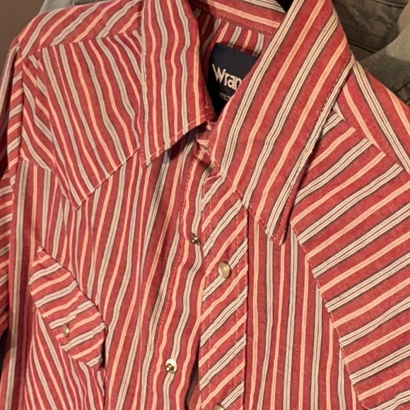 Shirt - Picture 1 of 1